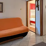 2 Bedroom In Lopar